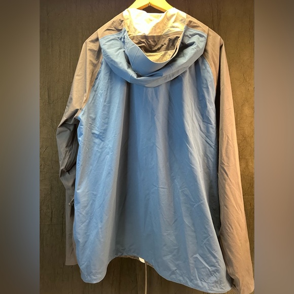 Mountain Hardwear Men’s XXL Lightweight Jacket - Picture 3 of 11